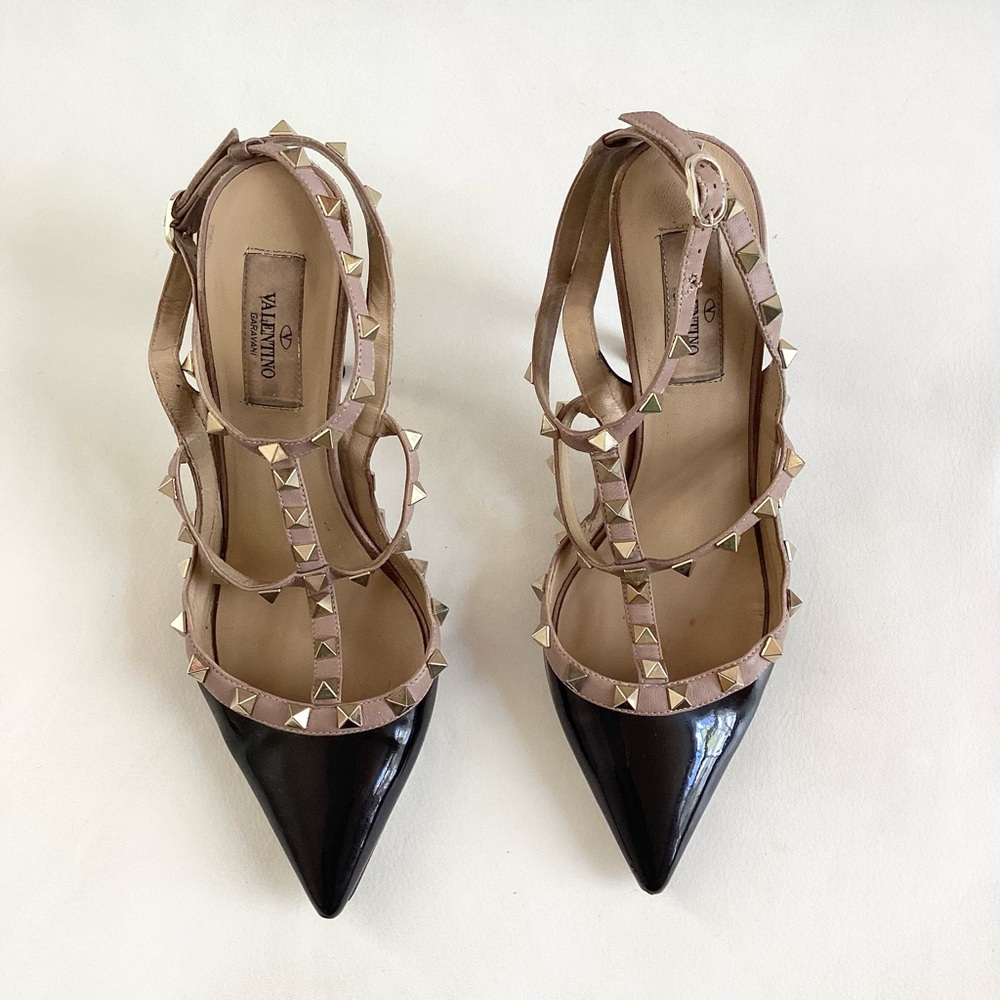 Valentino Garavani Rockstud Black/ Tan Ankle Straps Heels SZ 8.5/38.5 - Picture 3 of 11